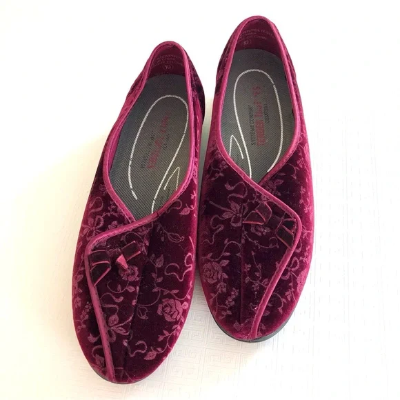 Tender Tootsies Velcro slippers